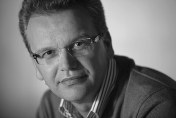 20150313-righthub-corpo