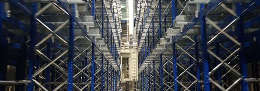 Temperatura polare ed alta intensità di stoccaggio per il magazzino automatico di Idav - Gruppo Ambrosio, realizzato da Trascar