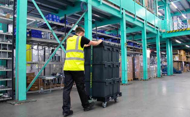 I produttori traggono vantaggio dalle soluzioni di movimentazione end-to-end di Loadhog