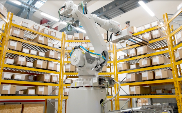 Automatizzare la logistica per aumentare l'efficienza: la trasformazione della fabbrica di Instrumentation di ABB in Italia