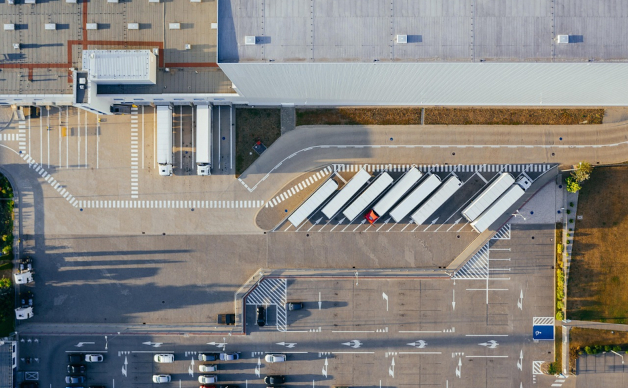 Progettazione di un polo logistico: requisiti dell'edificio, flussi e automazione