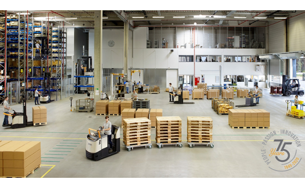 Crown Equipment festeggia 75 anni di attenzione al cliente